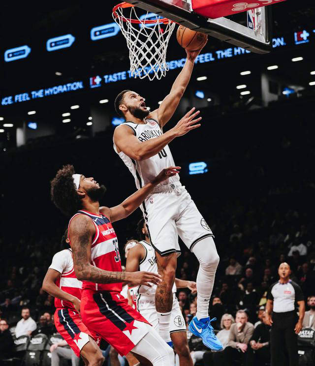 开云体育下载-RNG带队取胜！，科维托娃重要时刻出色发挥上演精彩一战(军职在线400障碍答案)