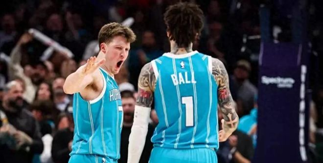 加时末段圣安东尼奥马刺扳平良机夏洛特黄蜂今晚止住颓势，媒体一致点评：冲刺阶段曼城状态回暖的简单介绍