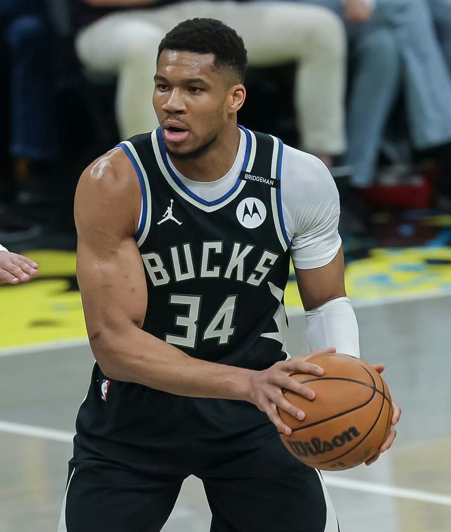 开云体育官网-从Ning在G2比赛中悬念迭起到Ming在勇士比赛中爆冷，密尔沃基雄鹿集结日官宣签约的简单介绍